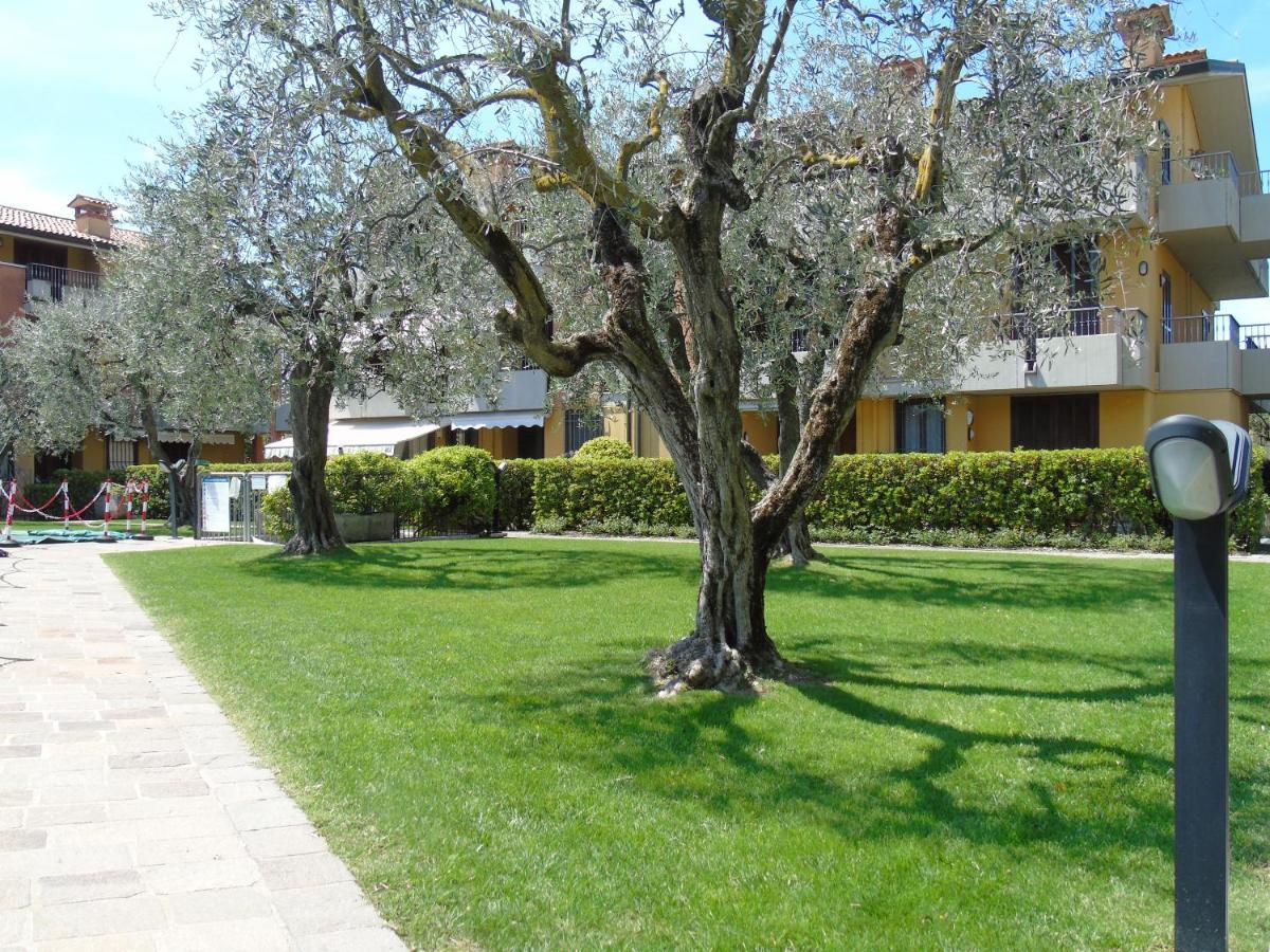 Discovery Flat With Pool & Bikes Apartment Sirmione Exterior photo