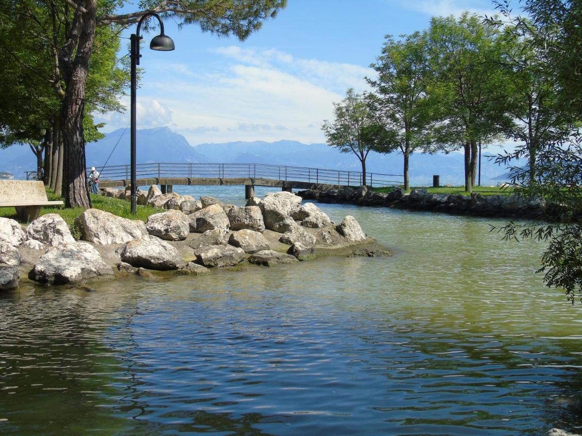 Discovery Flat With Pool & Bikes Apartment Sirmione Exterior photo