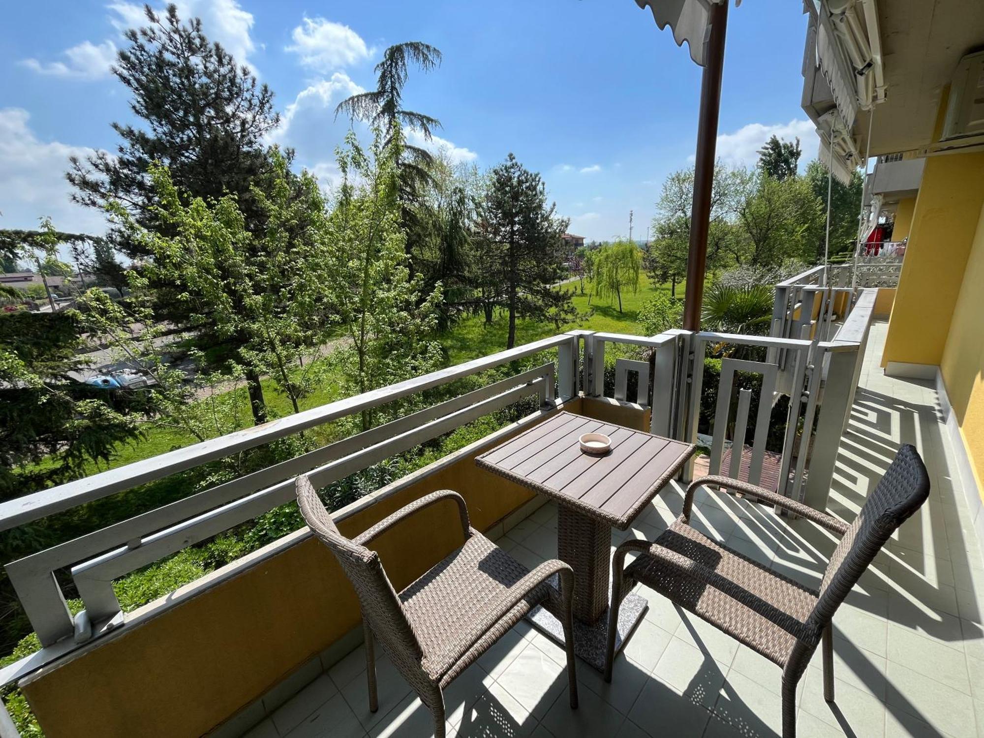 Discovery Flat With Pool & Bikes Apartment Sirmione Exterior photo