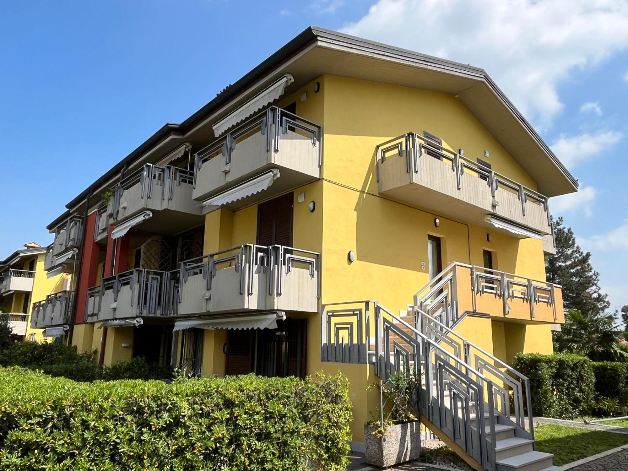 Discovery Flat With Pool & Bikes Apartment Sirmione Exterior photo