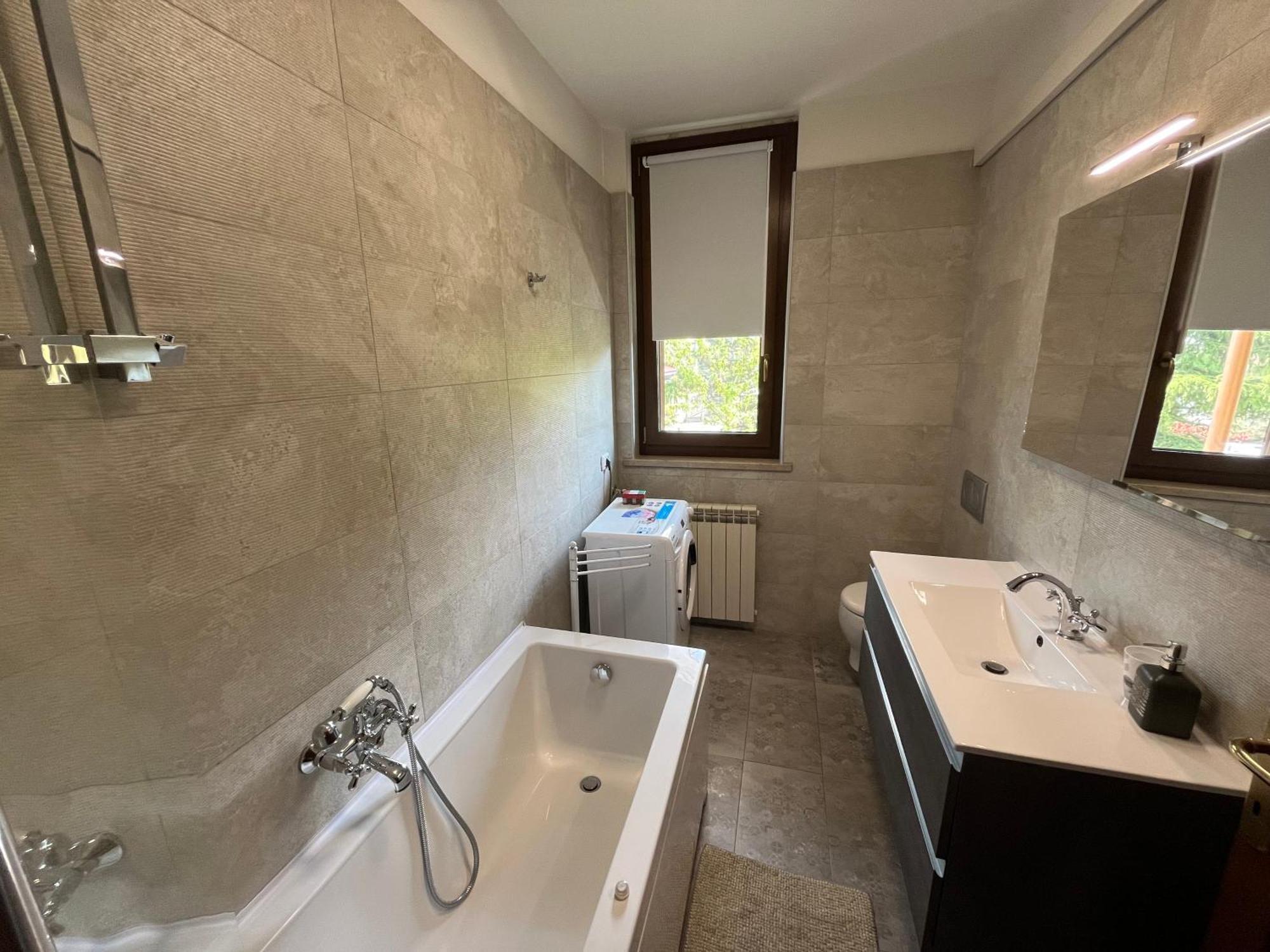 Discovery Flat With Pool & Bikes Apartment Sirmione Exterior photo